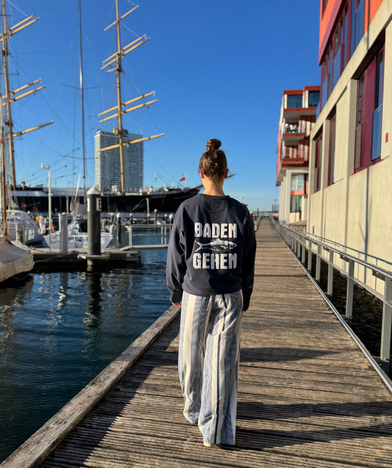 Sweatshirt verwaschenes Blau "Baden Gehen"