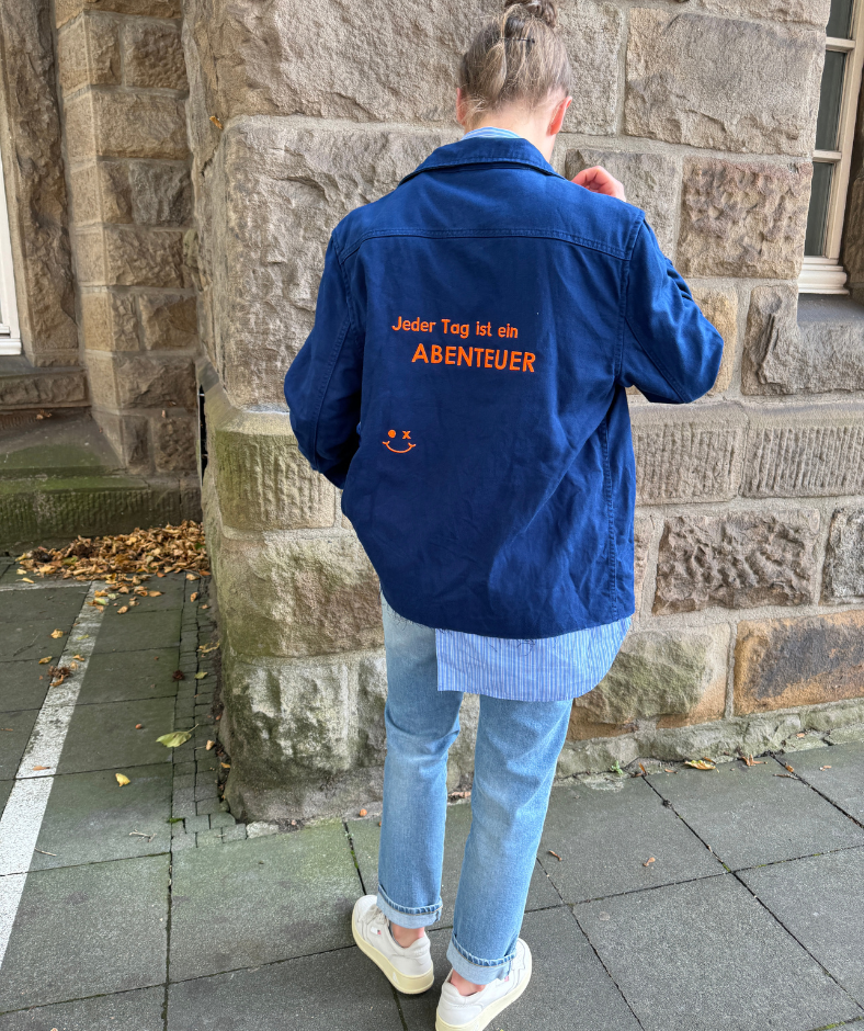 Overshirt Blau "Jeder Tag ist ein Abenteuer"