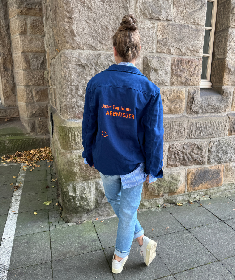 Overshirt Blau "Jeder Tag ist ein Abenteuer"