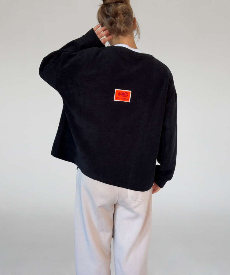 Fleecesweater mit Kangurutasche schwarz „salty lifestyle“