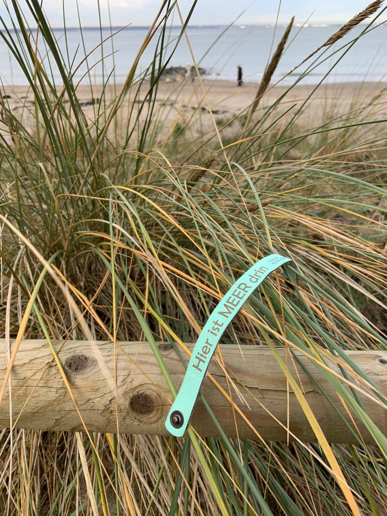 Lederarmband mint "Hier Meer drin"