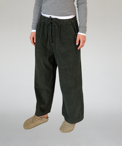 Cordhose big pockets olivgrün
