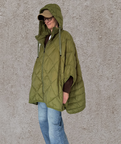 gesteppter Poncho / Puffer-poncho