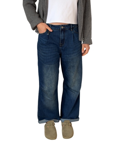 Jeans mit kleiner Bundfalte