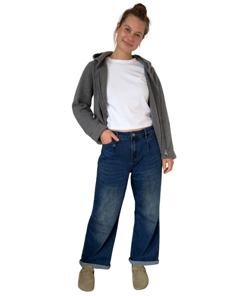 Jeans mit kleiner Bundfalte