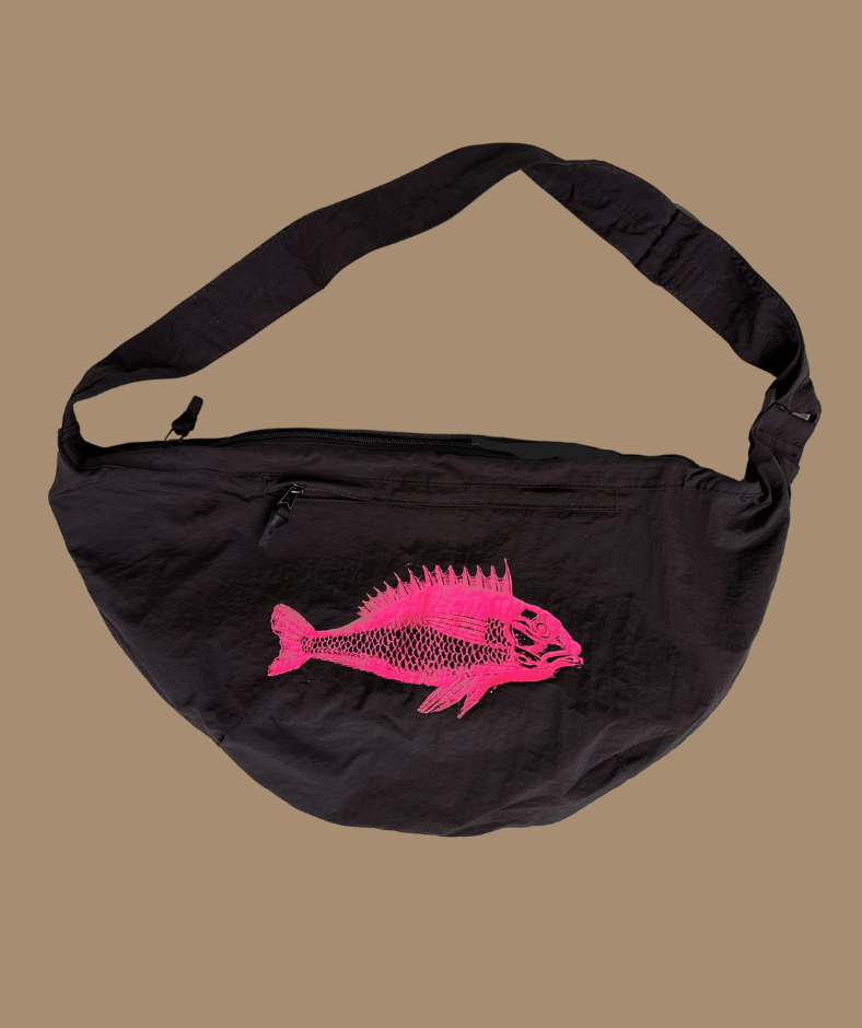 Crossbodybag Schwarz "Fisch"