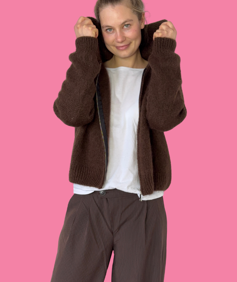 Strickjacke mit Reißverschluss "Braun"