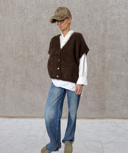 Strickjacke / Pullunder mit Knöpfen "Braun"