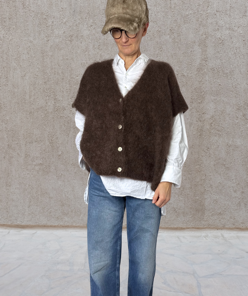 Strickjacke / Pullunder mit Knöpfen "Braun"