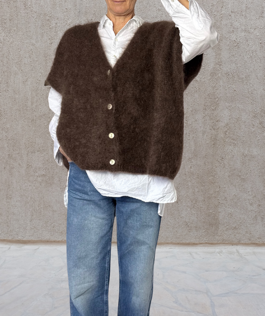 Strickjacke / Pullunder mit Knöpfen "Braun"