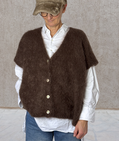 Strickjacke / Pullunder mit Knöpfen "Braun"