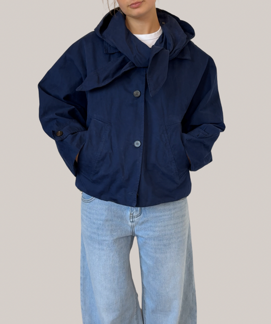 Trenchjacke mit abnehmbarer Kapuze navyblau