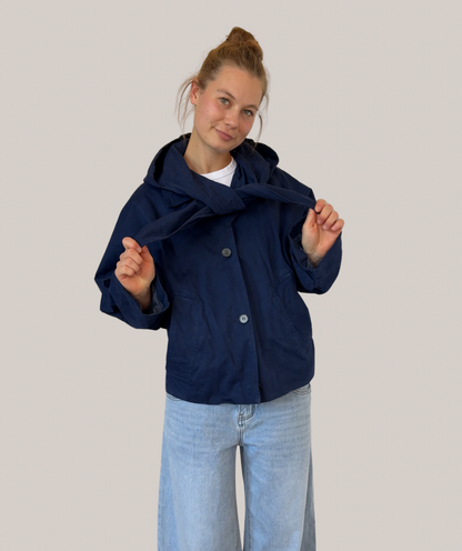 Trenchjacke mit abnehmbarer Kapuze navyblau